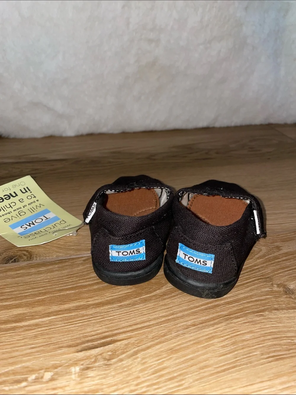 TOMS Tiny Classic Black Canvas T4